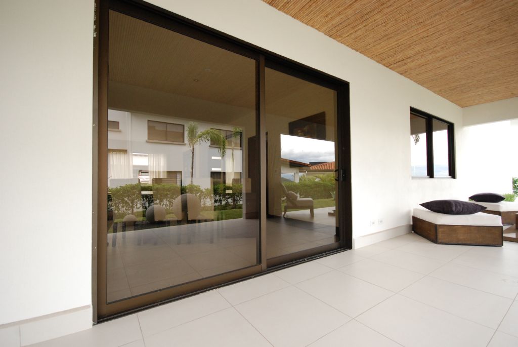 Puerta corrediza - Imagen 2