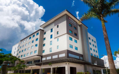 Hilton Garden Inn Santa Ana, City Place