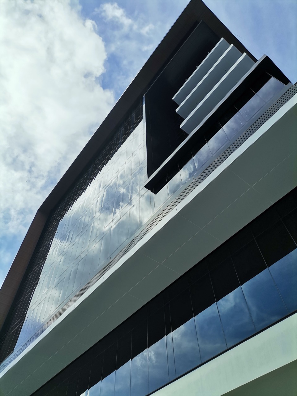 Sujeción con silicón estructural - Imagen 2